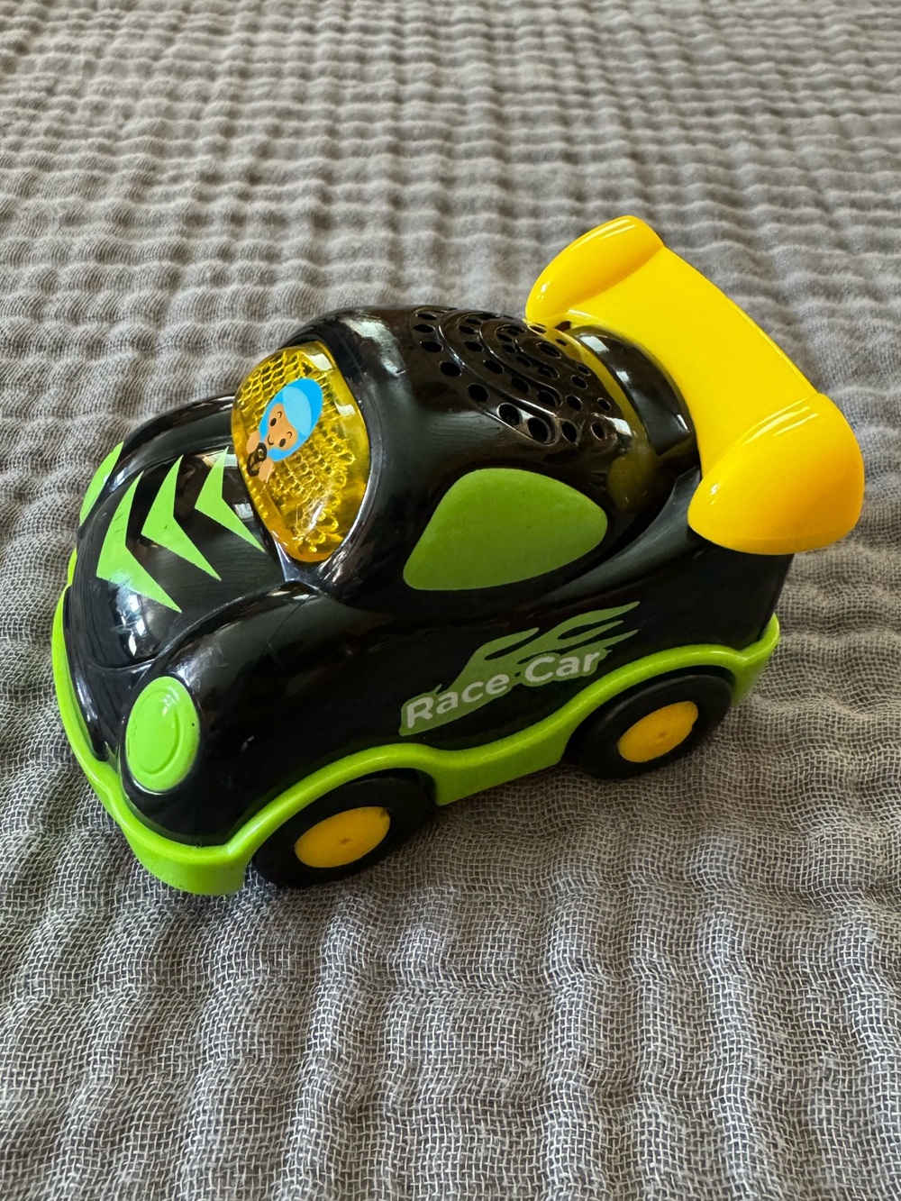 VTech Go Go Smart Wheels Riley the Race Car with Lights Sounds